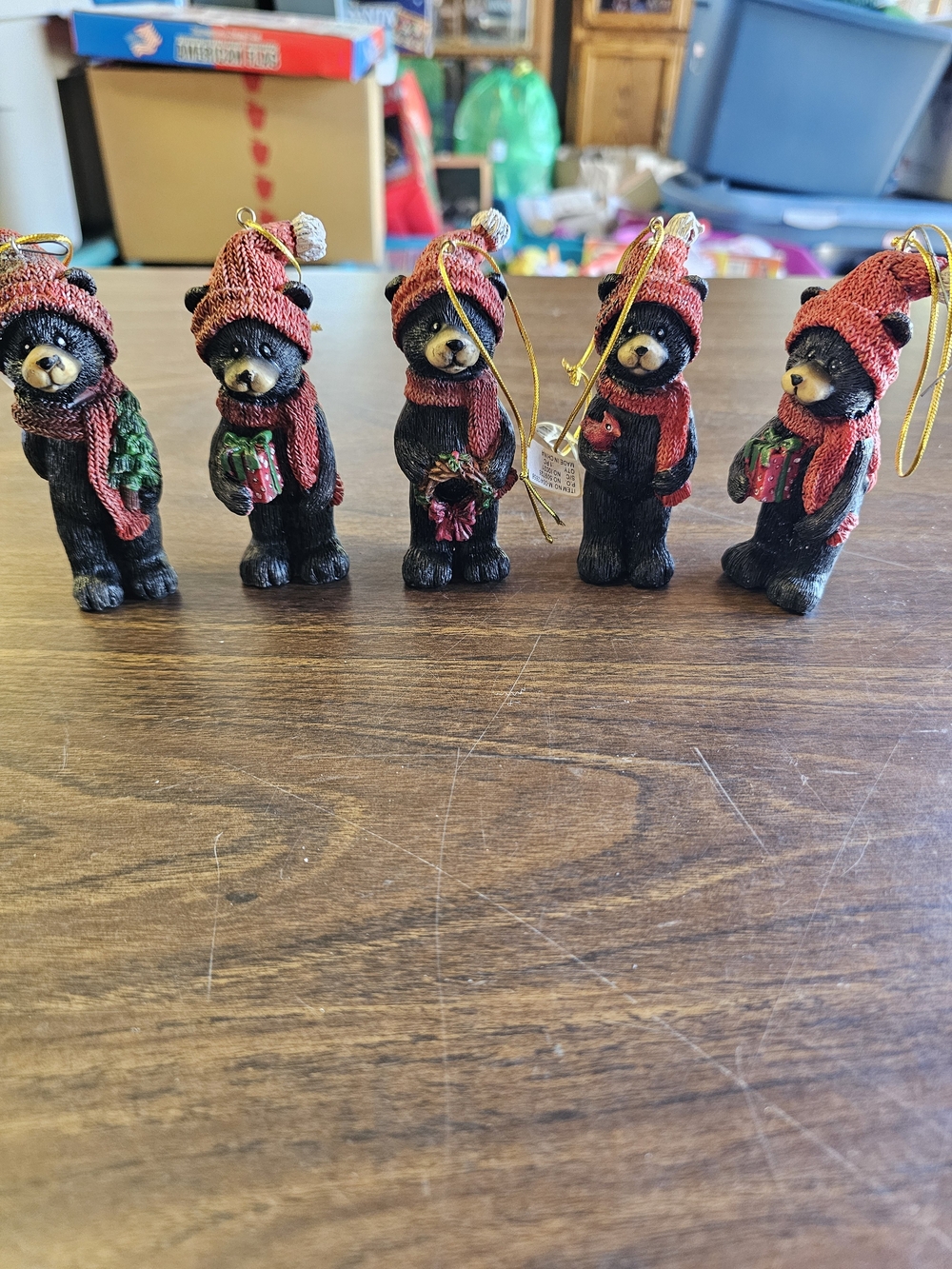 Holiday Bear Ornament Set - Red Winter Hats and Scarves Set Of 5 🖤❤️